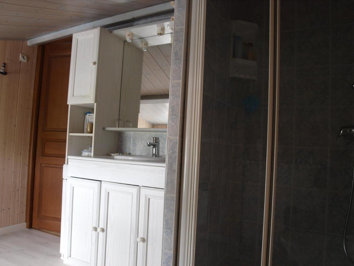 Marais Poitevin Gite "Volets Bleu Clair": Rustic Retreat with Fishing, Boating, and Cycling La Taillee Exterior photo